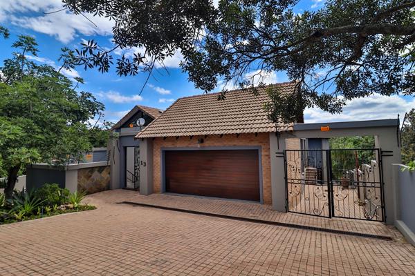 6 Bedroom House