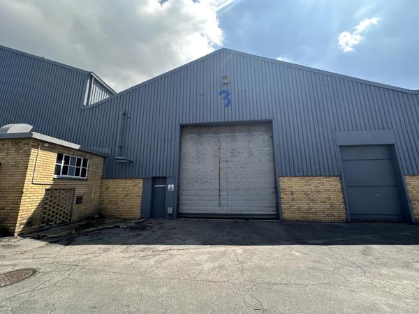 998  m² Industrial space