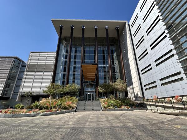 2 213  m² Commercial space