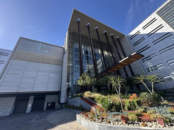 1 724  m² Commercial space