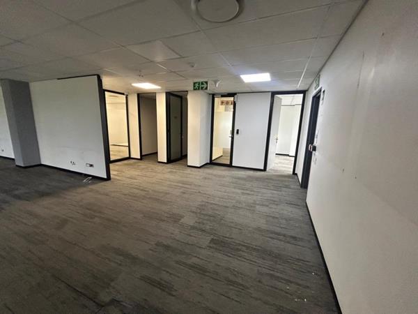 322  m² Office Space