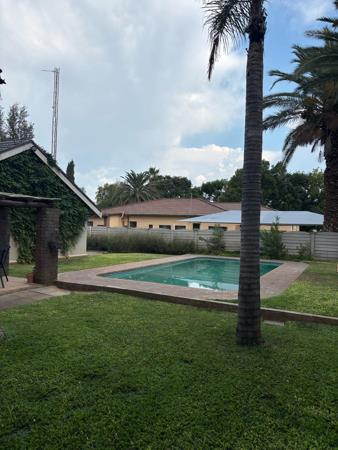 430  m² Commercial space