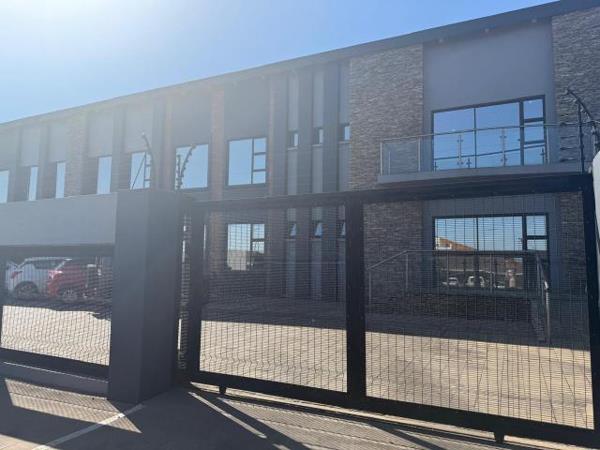 250  m² Commercial space