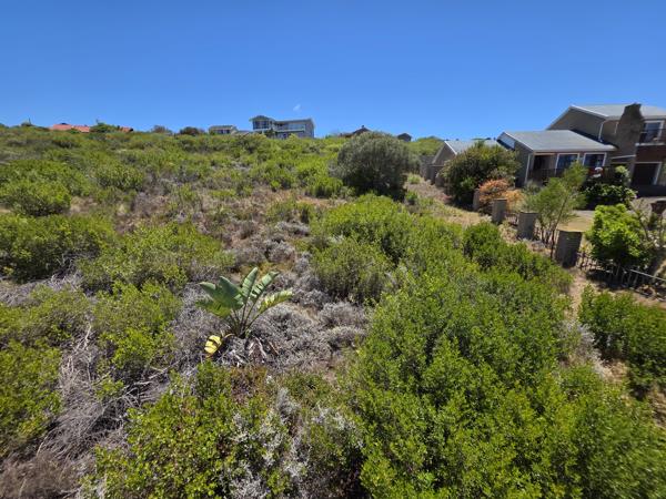 1 020 m² Land