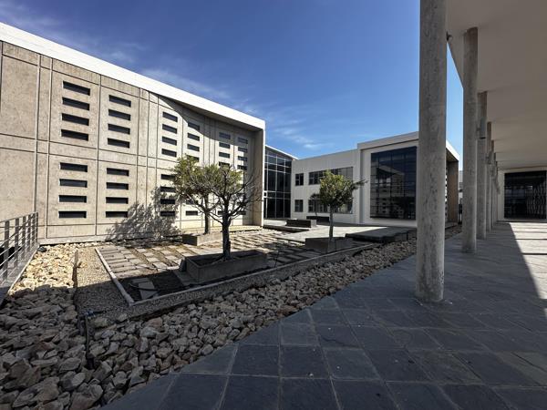 5 301  m² Commercial space