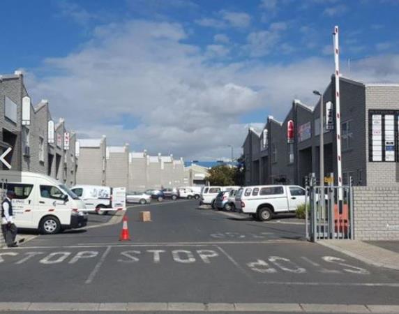 253  m² Industrial space