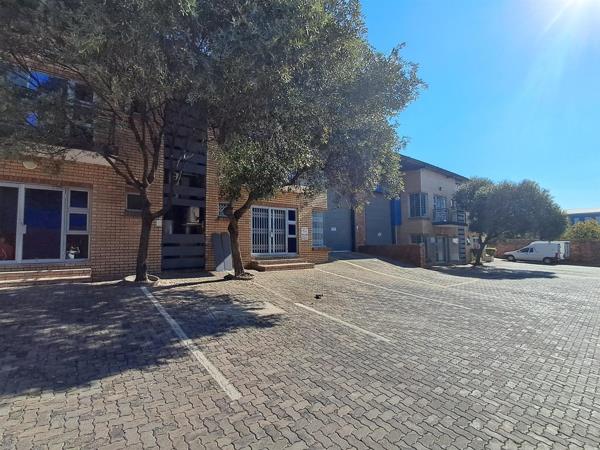 324  m² Industrial space