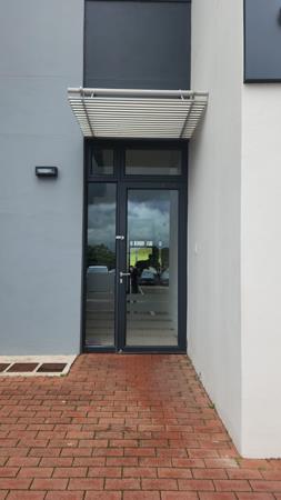 143  m² Commercial space