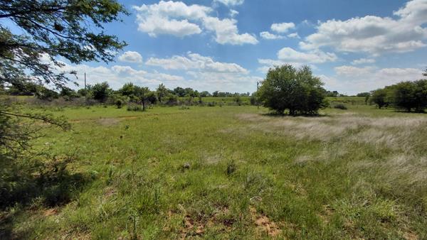 2 255 m² Land