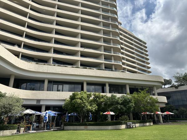 179  m² Commercial space