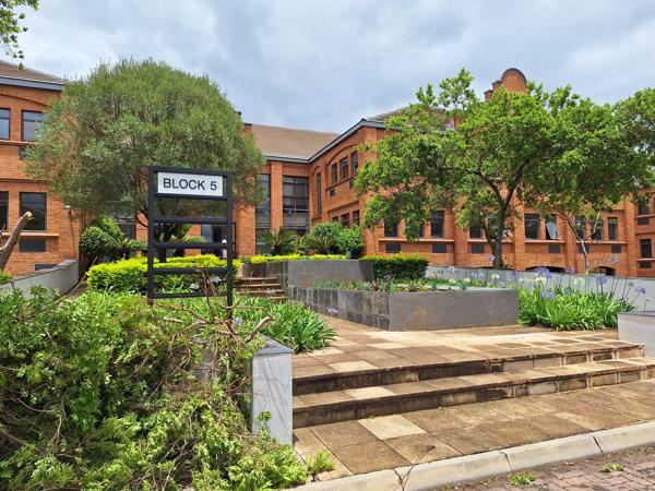 461  m² Commercial space