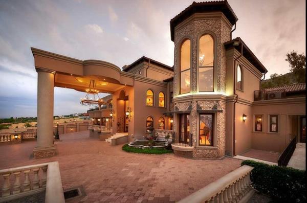 7 Bedroom House