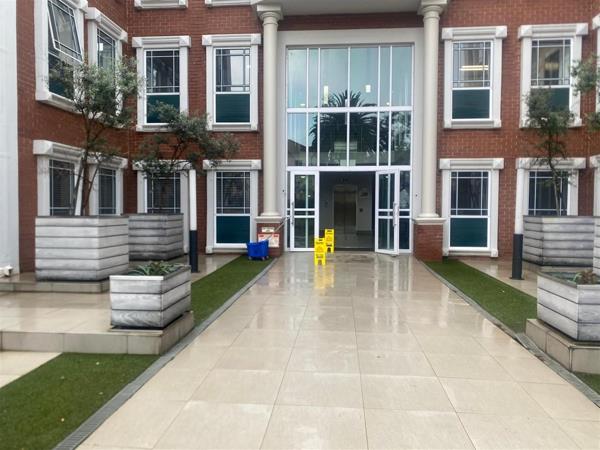 187  m² Office Space