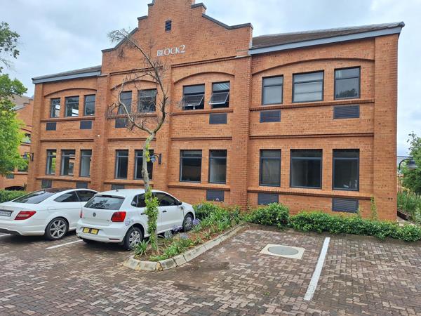 161  m² Commercial space