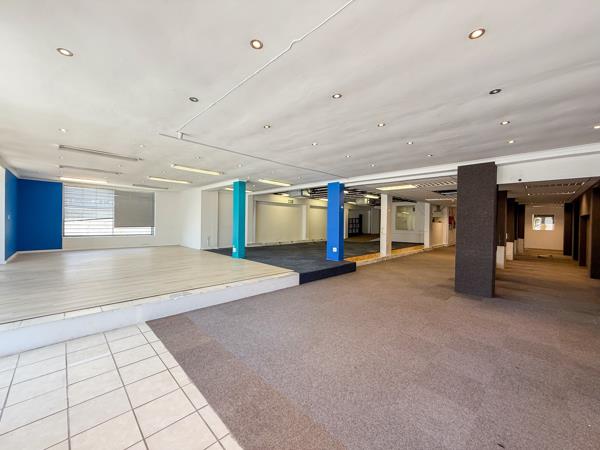 409  m² Retail Space