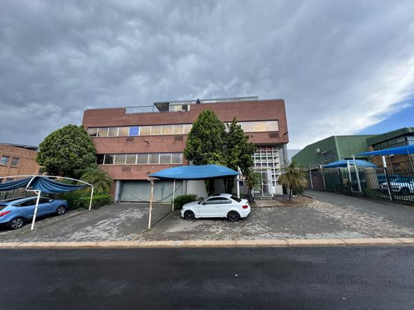 1 350  m² Industrial space