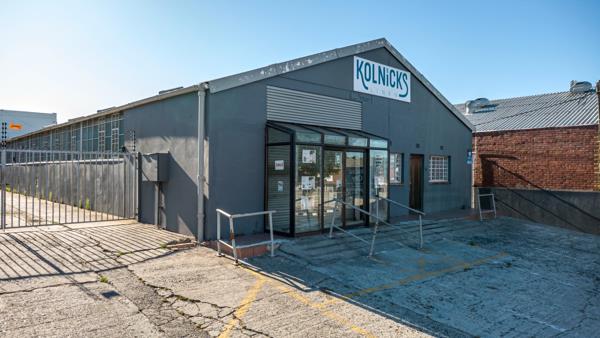 650  m² Commercial space