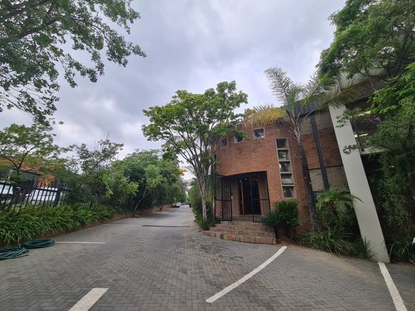 240  m² Commercial space