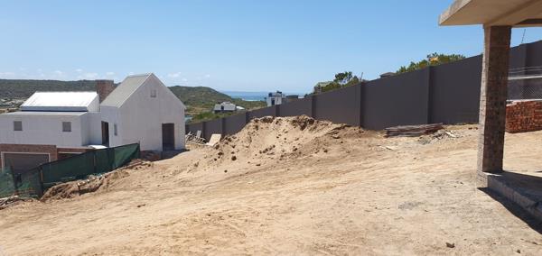 371 m² Land