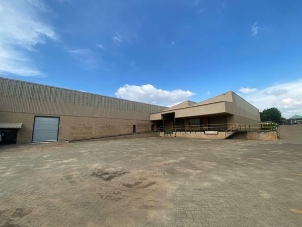 3 000  m² Industrial space