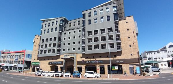 1 332  m² Office Space