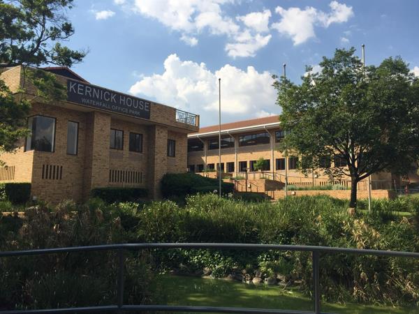 399  m² Commercial space