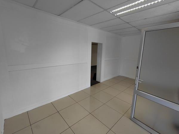 210  m² Commercial space