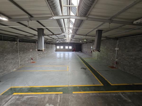 992  m² Industrial space