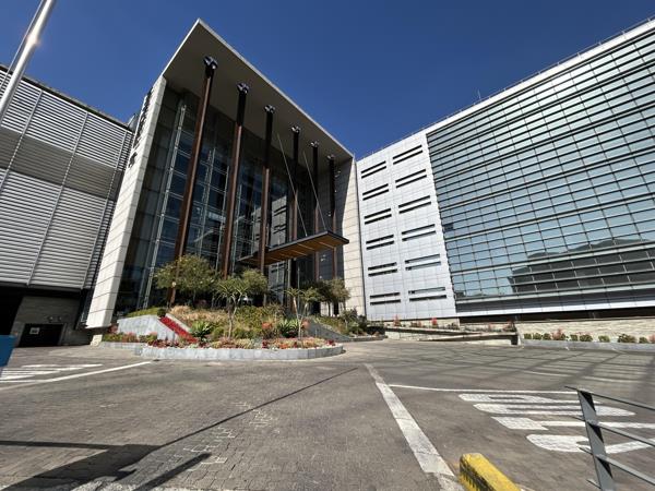 1 480  m² Commercial space