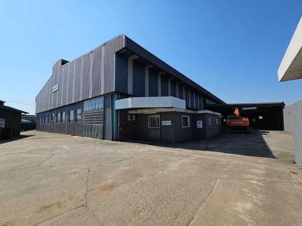 7 000  m² Industrial space