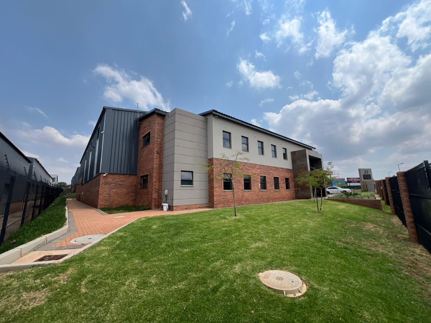 1 239 m² Industrial space to rent in Sunderland Ridge | RR4556900 ...