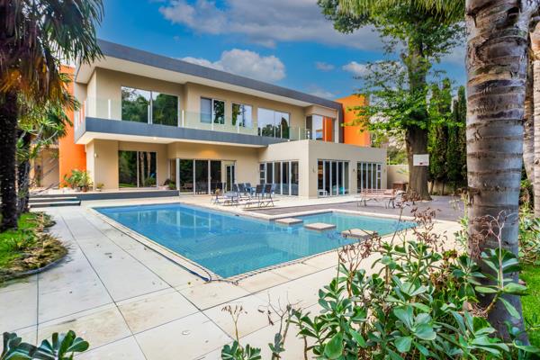 5 Bedroom House