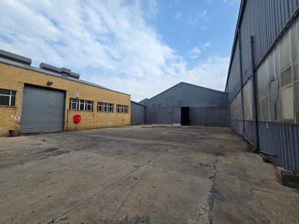 998  m² Industrial space
