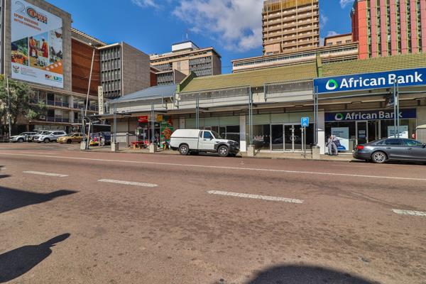 165  m² Retail Space