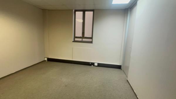 43  m² Commercial space