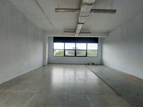 77  m² Commercial space