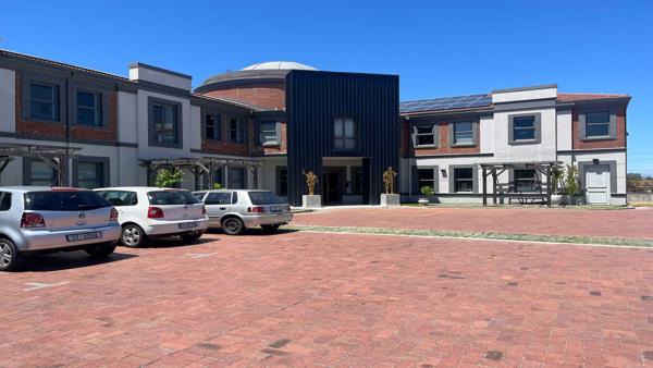 691  m² Office Space