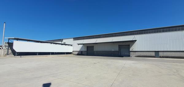 2 480  m² Industrial space