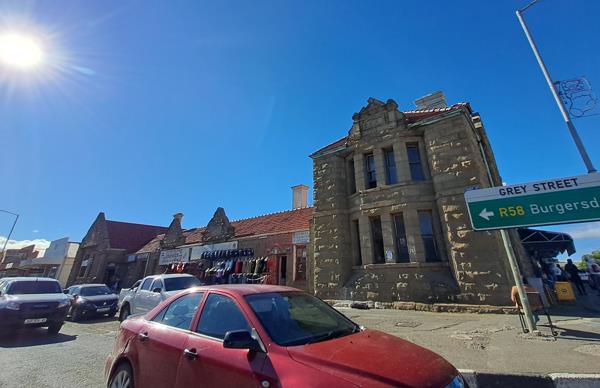 622  m² Retail Space