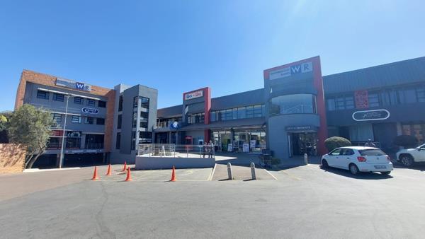 216  m² Commercial space