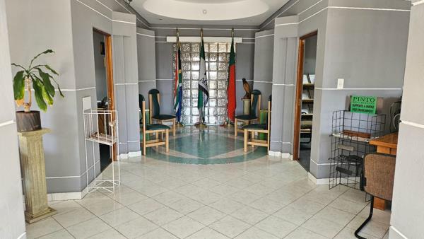 240 m² Commercial space