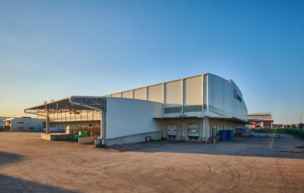 14 000 m² Commercial space