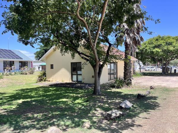 100  m² Retail Space