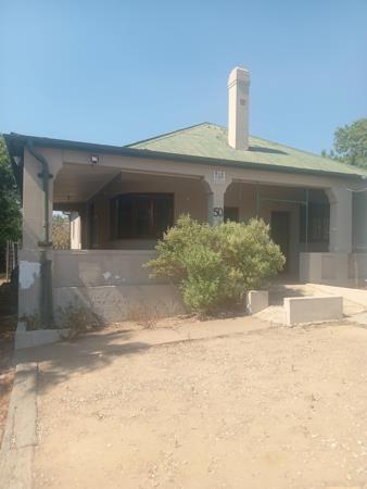 325  m² Commercial space