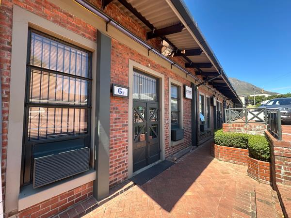 168  m² Commercial space