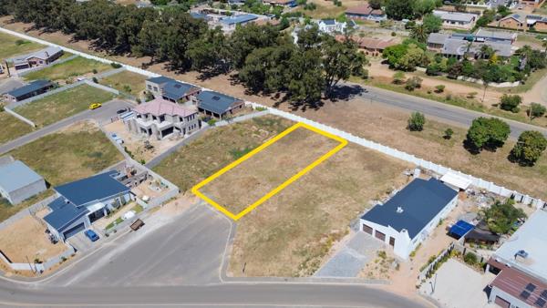 878 m² Land