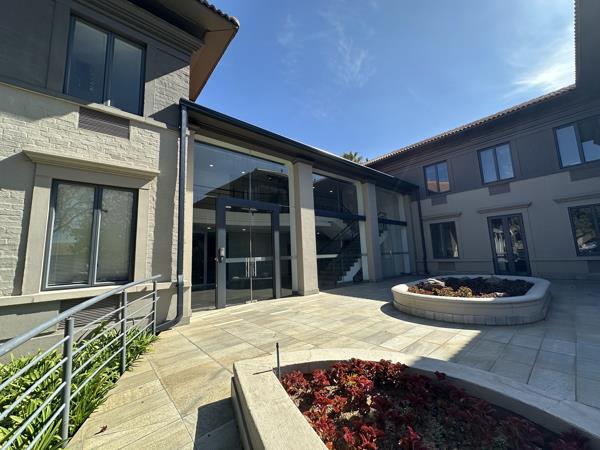 336  m² Commercial space