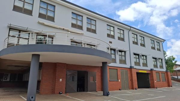 344  m² Office Space