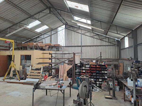 756  m² Industrial space