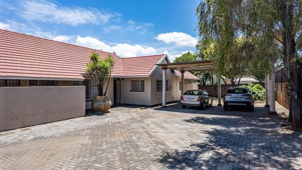 6 Bedroom House